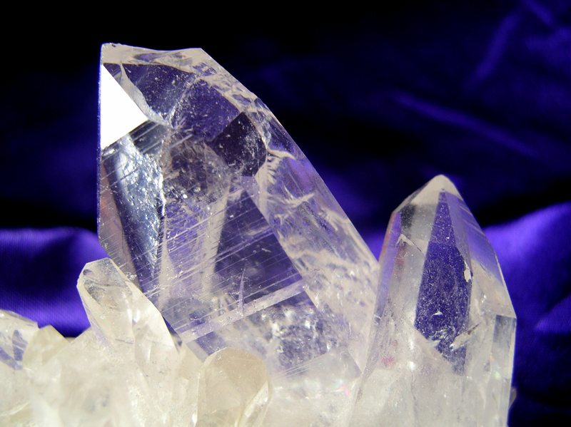 CRYSTALS AND STONES A comprehensive guide to Crystal Properties and Stone Meanings